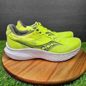 Saucony Kinvara 14 Shoes Womens Size 10 Volt Walking Athletic Running Sneakers